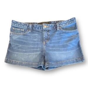 Calvin Klein Denim Jean Shorts
Size 30/10